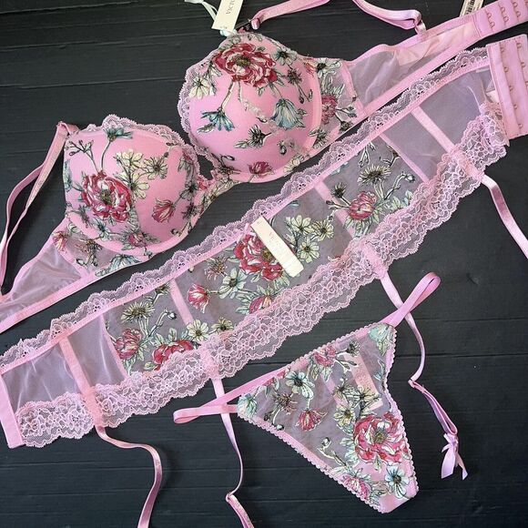 Victoria's Secret 34B BRA SET+garter+thong+S BABYDOLL gown PINK floral appliqué - Picture 9 of 11